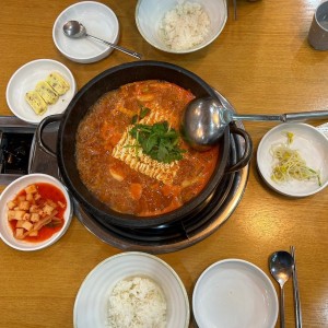[서울 강남] 석기정돌솥부대찌개 삼성점