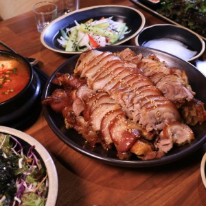 더맛있는족발보쌈 명일점