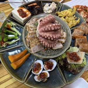 다온황제해물문어보쌈 서구점