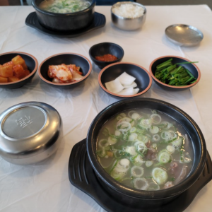 무진장 돼지순대국밥