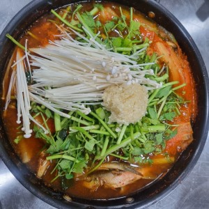 강촌민물매운탕어탕