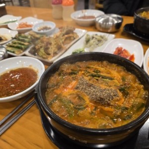 거창흑염소삼계탕