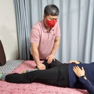 권재혁마사지지압경락전통안마원