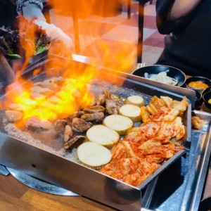 이베리코용이흑돼지