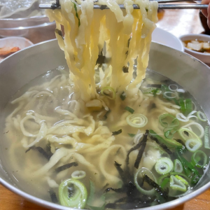 일품백송칼국수