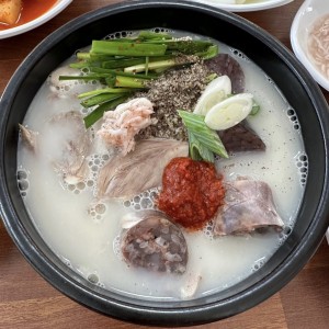 본가 고향순대국 상주 직영점