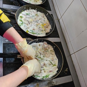 강촌찐해물칼국수