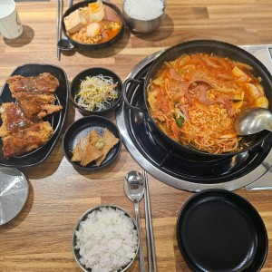 미미락 김치찌개&돈까스