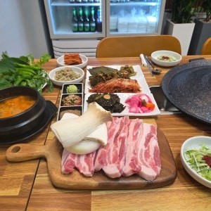 [광주 북구] 꿀꿀이솥뚜껑삼겹살