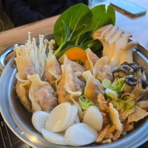[경기 하남] 고집센 만두전골 두루치기