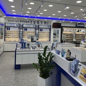 [서울 강남] 다비치안경 압구정4번출구점