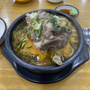 오며가등뼈해장국 본점