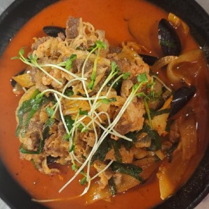 짜장과 짬뽕사이