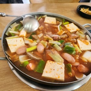 홍두깨칼국수 청담집