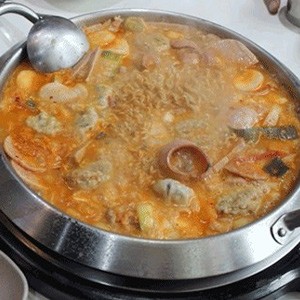 [서울 마포] 45년의정부부대찌개 홍대점