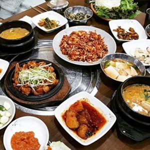 시골생삼겹우렁쌈밥