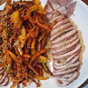 [서울 강남] 대봉칼국수보쌈 신사본점