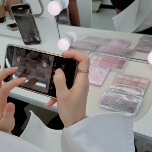 비비드강 퍼스널컬러 진단 골격진단