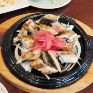 숯불장어구이전문점도담도담