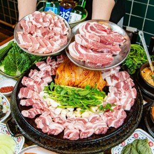 진짜무쇠삼겹 천안두정점