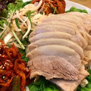 꾸이꾸이 맛보쌈