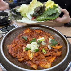 다채우렁돌솥쌈밥