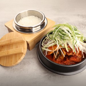 몸에좋은뼈감자탕