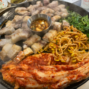 할매솥뚜껑삼겹살 새솔점
