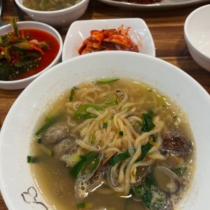 백년초 바지락 칼국수