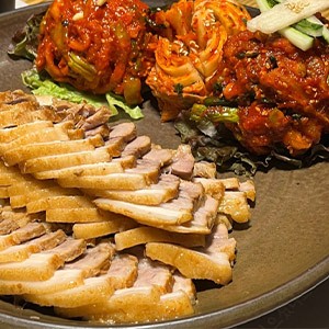 풀향기보쌈칼국수
