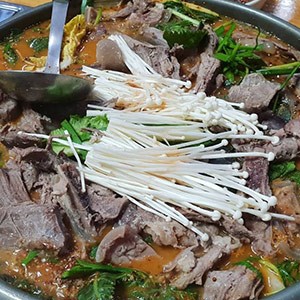 정안오리, 흑염소