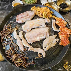마장축산삼겹살전문점