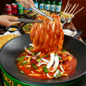 통큰솥뚜껑닭볶음탕 시흥능곡점