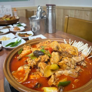 한방백숙신동집