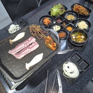 윤가네고기창고