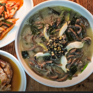 [제주 제주] 돌담할망 톳 보말 칼국수
