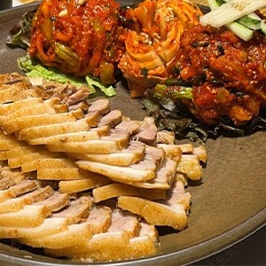 풀향기보쌈칼국수