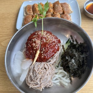 천서리샘터막국수
