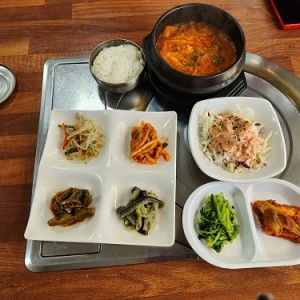 하율식당